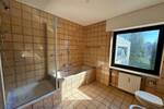 Einfamilienhaus Lage Hörste - 8 Zimmer, 250 m&sup2;, 1.600&euro; | Angebot:26545492
