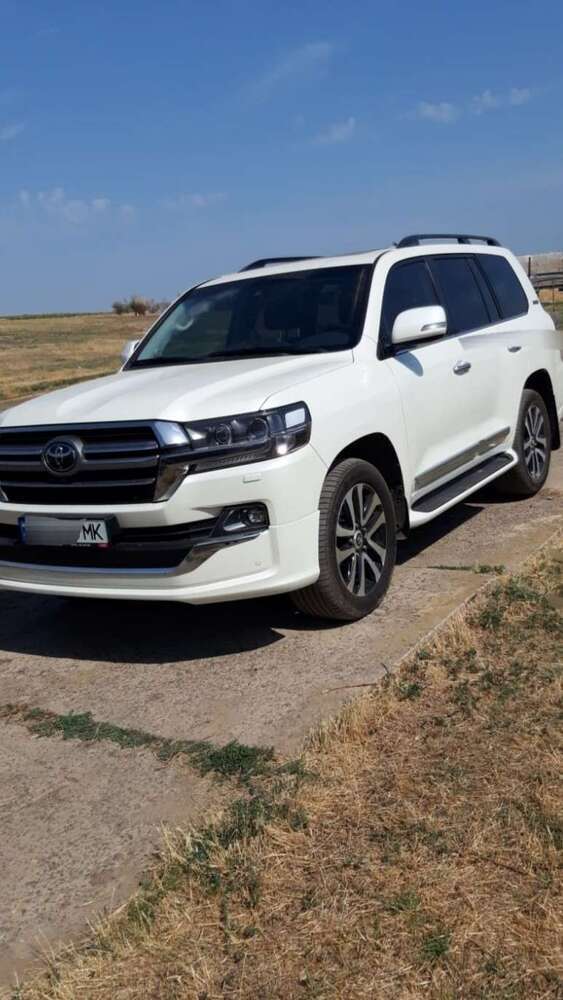 Land Cruiser