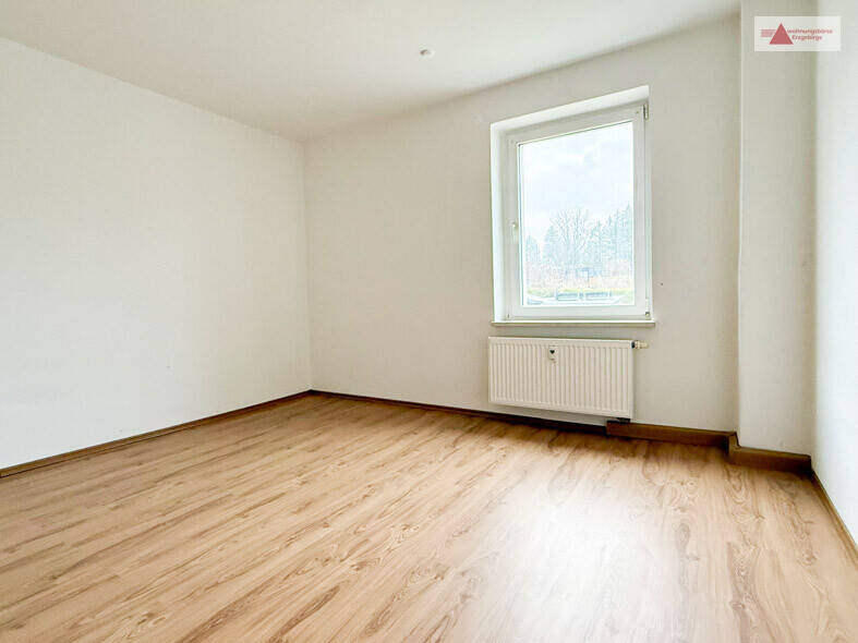 Zimmer Geyer - 4 Zimmer, 92 m&sup2;, 520&euro; | Angebot:26377316