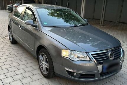 VW Passat 235.000 km 2.900 € Nürnberg 90478