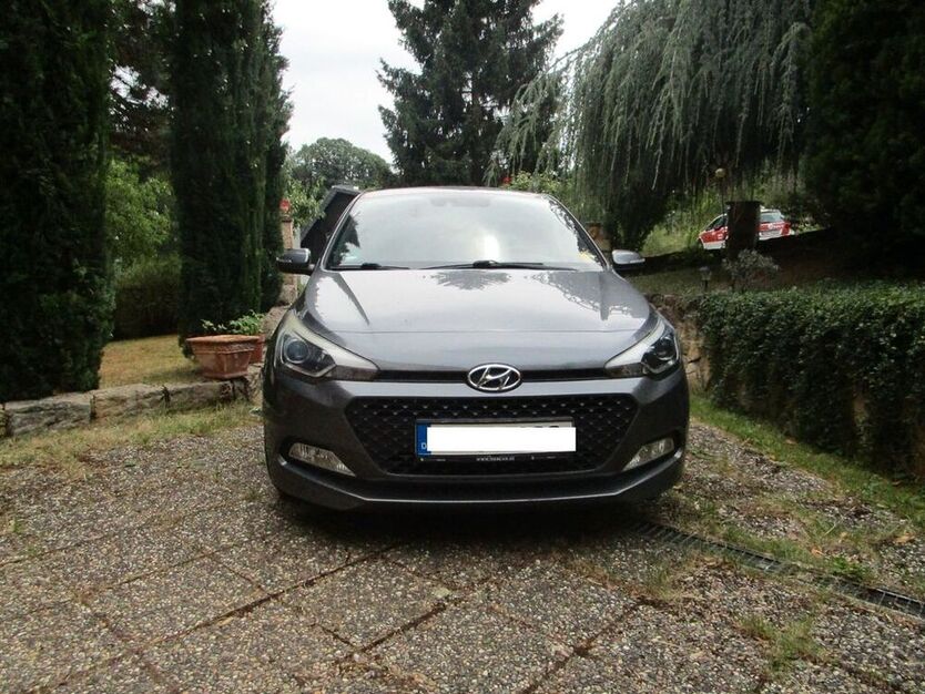 i20