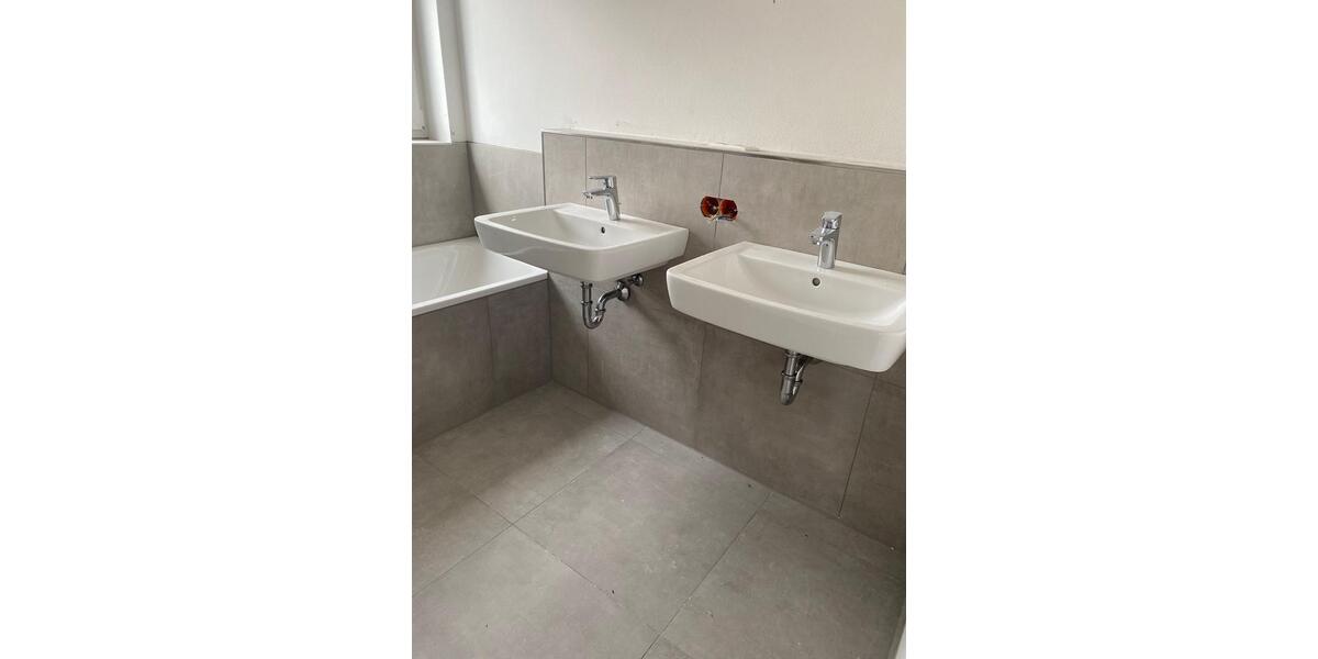 Einfamilienhaus Köfering - 5.5 Zimmer, 150 m&sup2;, 1.910&euro; | Angebot:26399731