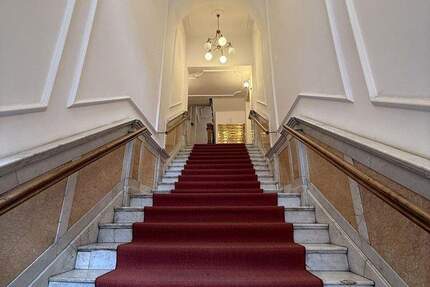 exklusiver und moderner Altbau nähe Gedächtniskirche, Gäste WC, Parkett, hochwertig möbliert 3 zimmer