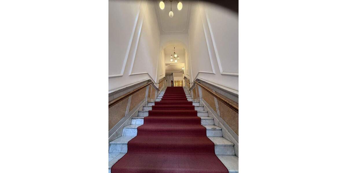 exklusiver und moderner Altbau nähe Gedächtniskirche, Gäste WC, Parkett, hochwertig möbliert 3 zimmer