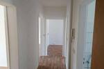 ZWEI MONATE MIETE FREI! Neu renovierte 3-Zimmer-WE mit Balkon in der 3. Etage, ruhige Grünlage!