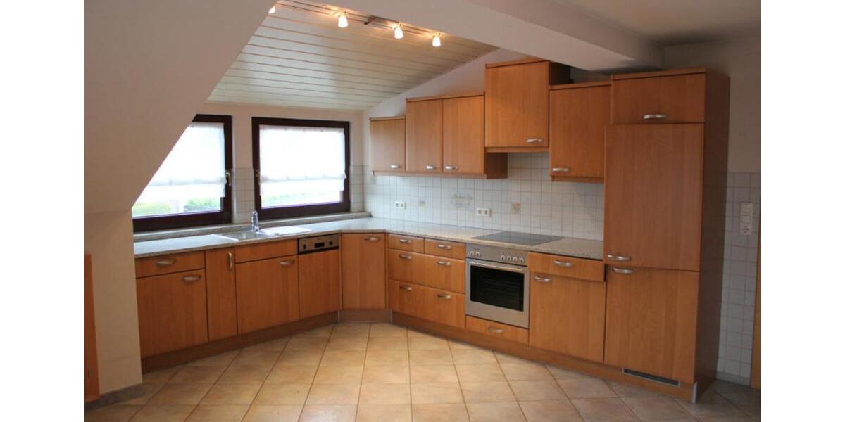 Dachgeschoßwohnung Höchstadt an der Aisch - 4 Zimmer, 1.299&euro; | Angebot:22987988