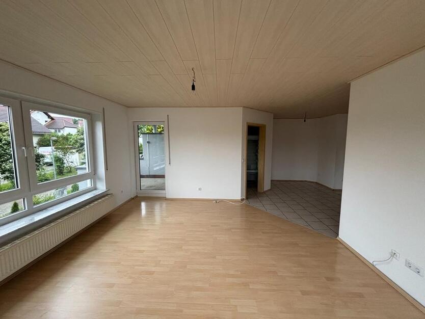 Schöne 3,5 Zimmer Wohnung mit sonnigem Balkon in Aalen-Ebnat