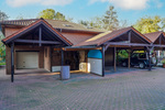 Stilvoller Bungalow mit Charme – Garage, Carport und Pool inklusive 5 zimmer