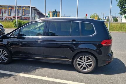 VW Touran 267.500 km 10.000 &euro; Neustadt a.Rbge 31535