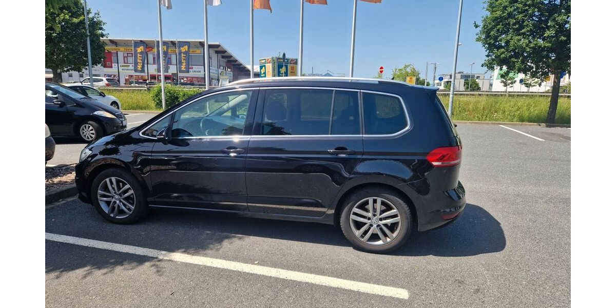 VW Touran 267.500 km 10.500 &euro; Neustadt a.Rbge 31535