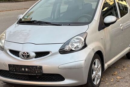 Toyota Aygo (X) 116.000 km 2.290 &euro; Waldkraiburg 84478