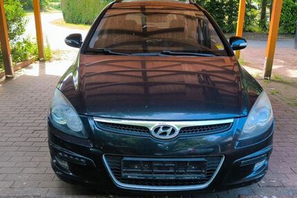 Hyundai i30 238.000 km 2.799 &euro; wiemersdorf 24649