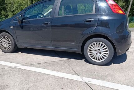 Fiat Punto 150.600 km 1.300 &euro; Lage 32791