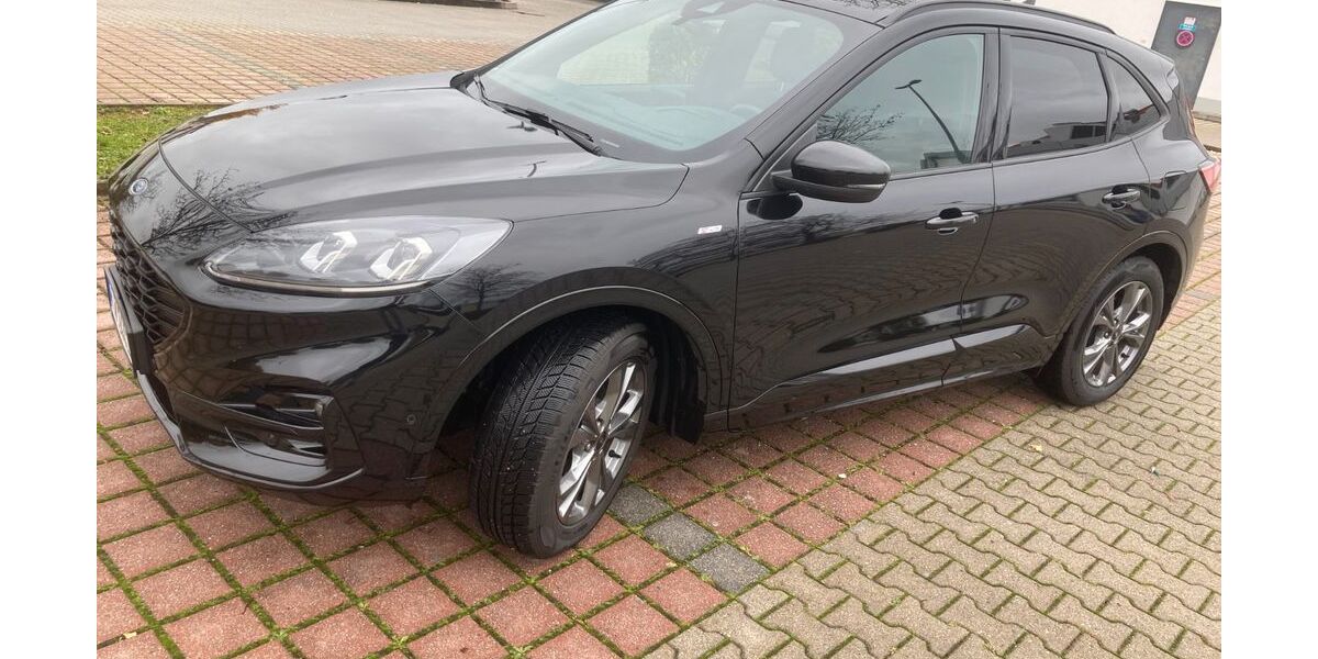 Ford Kuga 54.000 km 22.700 € Sauerlach 82054