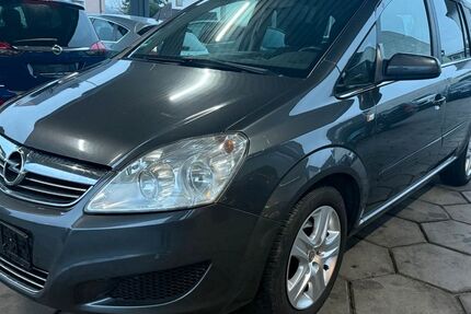 Opel Zafira 156.000 km 3.799 &euro; Elz 65604