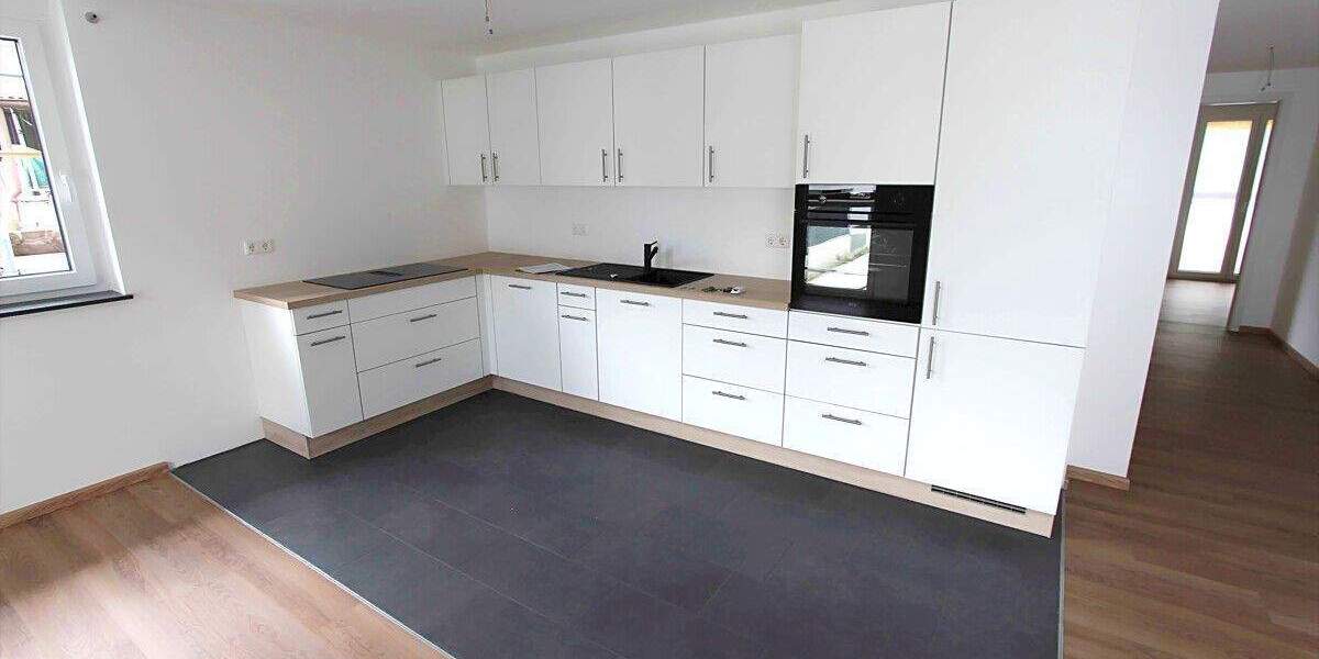 Etagenwohnung Villingen-Schwenningen Schwenningen - 4 Zimmer, 112 m&sup2;, 1.060&euro; | Angebot:25426808