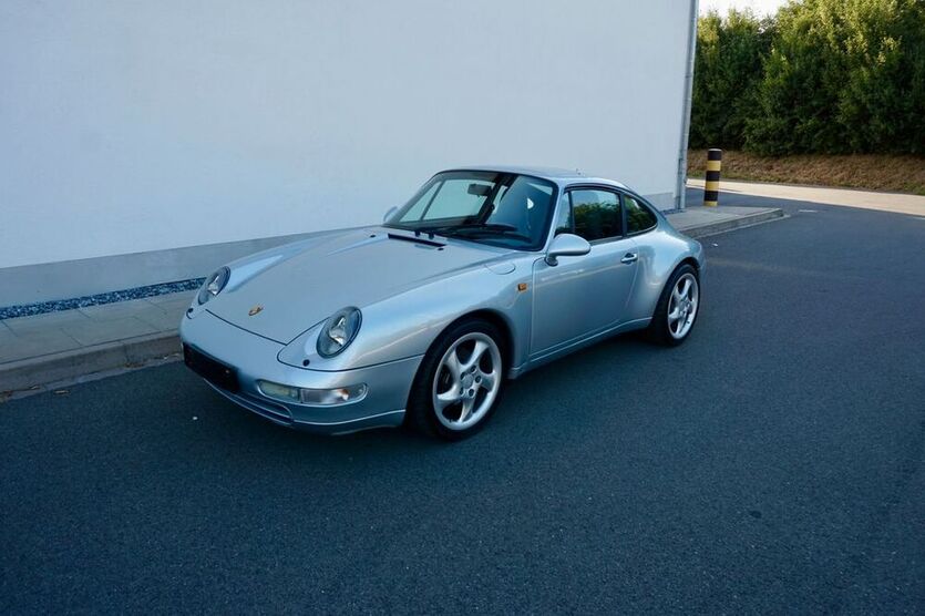 993