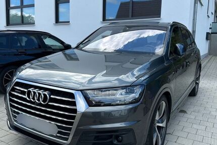 Audi Q7 262.000 km 26.950 € Mainz 55131