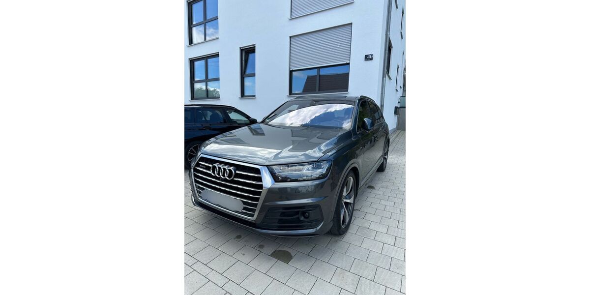 Audi Q7 262.000 km 26.950 € Mainz 55131