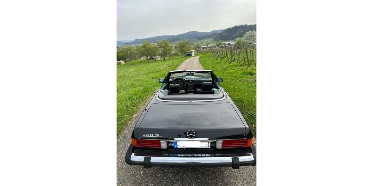Mercedes-Benz SL 380 85.068 km 24.752 &euro; OFFENBURG 77652