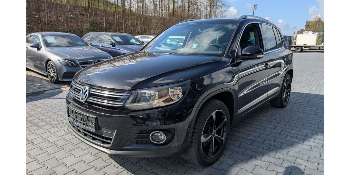 VW Tiguan 212.382 km 9.950 &euro; Hamm 59077
