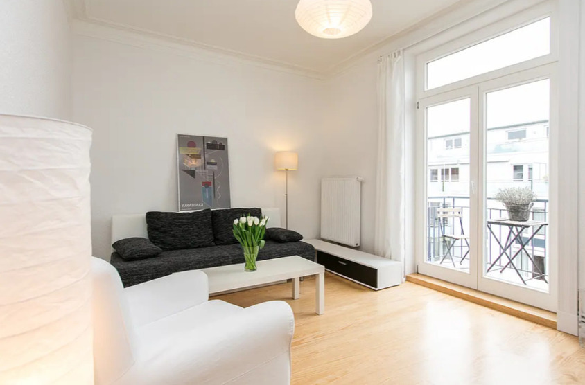 2-Zimmer TOP MODERNISIERT und MÖBLIERT mit Balkon