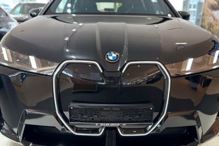 BMW iX 8.900 km 127.279 € Hainburg 63512