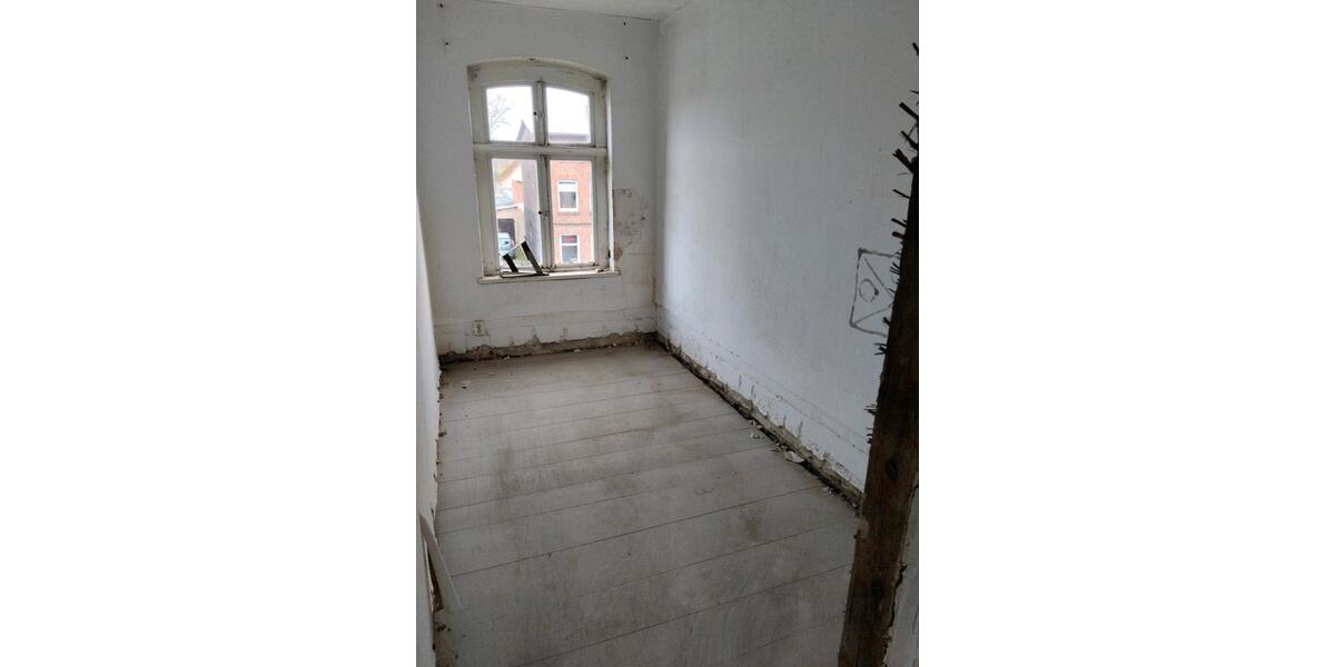 Mehrfamilienhaus, Wohnhaus Grabow - 8 Zimmer, 240 m&sup2;, 82.000&euro; | Angebot:26073981