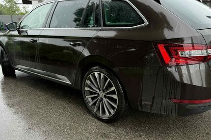 Skoda Superb 160.000 km 18.500 &euro; Iffeldorf 82393