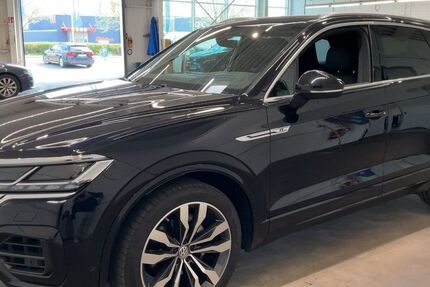 VW Touareg 135.294 km 32.300 &euro; Düsseldorf 40477
