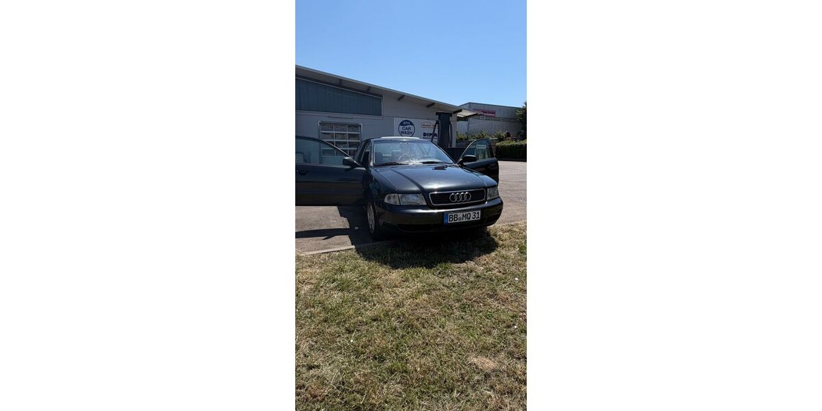 Audi A4 177.000 km 1.299 &euro; Steinenbronn 71144