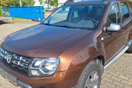 Dacia Duster 121.450 km 7.450 € Frohburg 04654