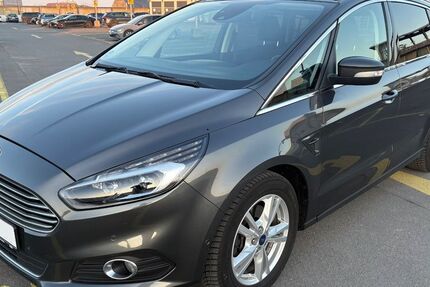 Ford S-Max 123.000 km 14.000 &euro; Holzwickede 59439