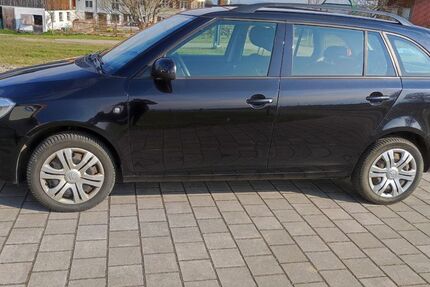 Skoda Fabia 91.000 km 8.400 &euro; Altusried 87452