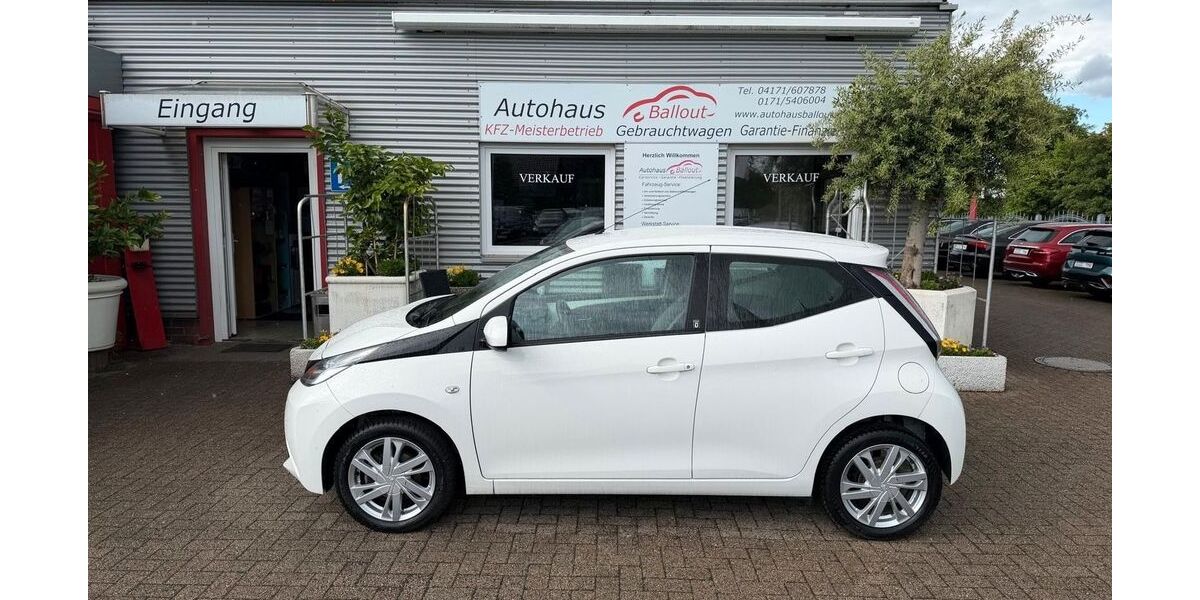 Toyota Aygo (X) 77.000 km 8.950 &euro; Winsen (Luhe). 21423