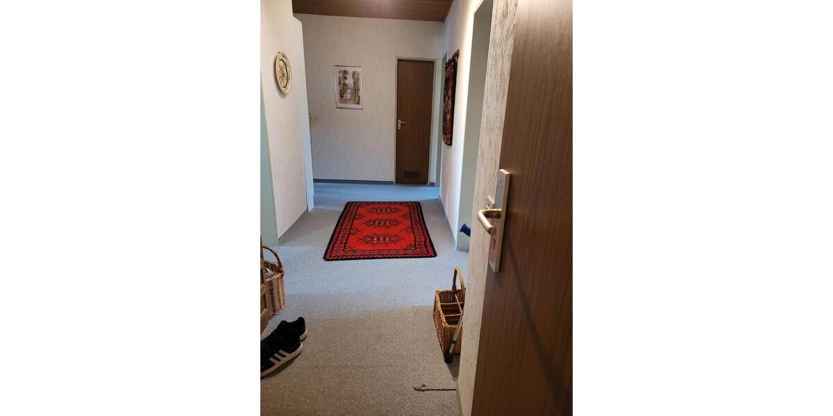 Etagenwohnung Zirndorf - 3 Zimmer, 85 m&sup2;, 950&euro; | Angebot:26700336