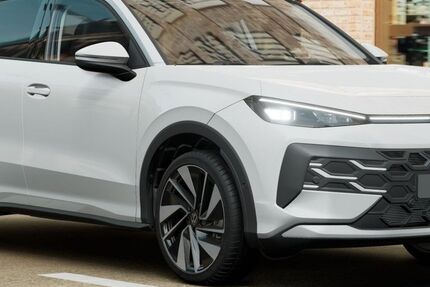 VW T-Roc 2.859 km 39.537 &euro; Northeim 37154