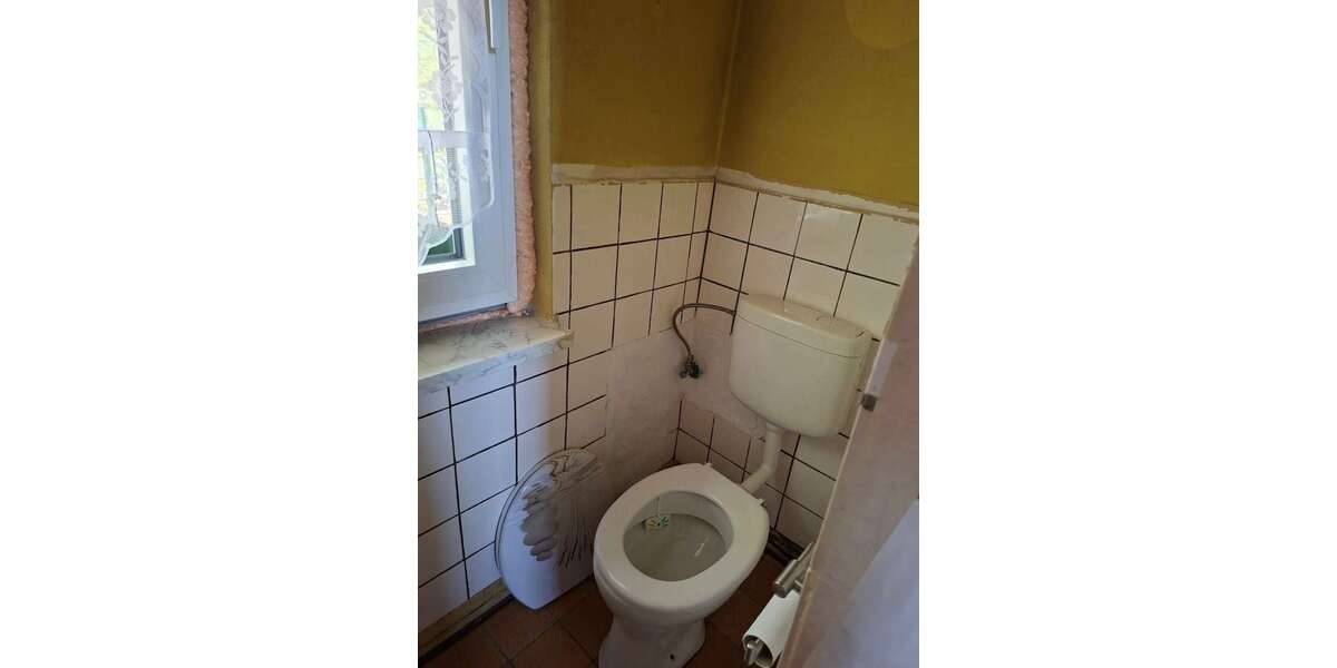 Idyllisch gelegenes Wochenendgrundstück mit Bungalow am Waldrand - Ferienhaus Pößneck | Angebot:26532162