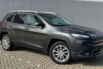 Jeep Cherokee 125.000 km 15.400 € Kaltenkirchen 24568