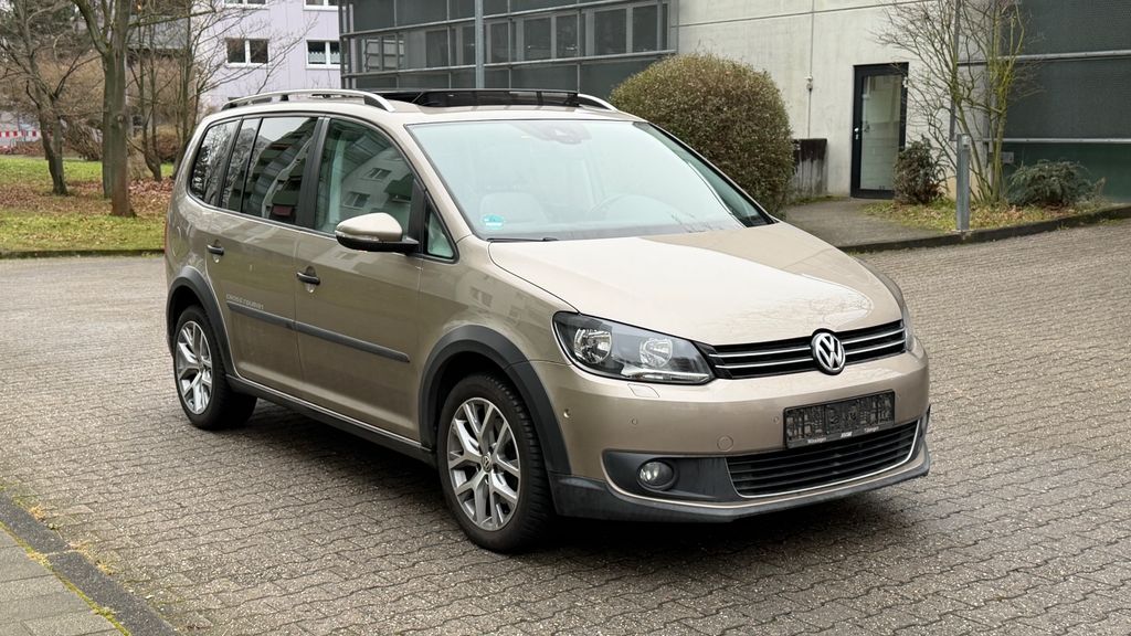 VW Touran 198.957 km 9.990 &euro; Ludwigshafen am Rhein 67071