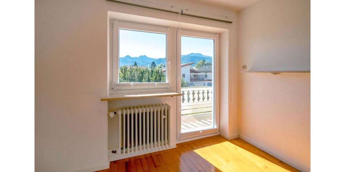 Einfamilienhaus Bernau am Chiemsee - 4 Zimmer, 170 m&sup2;, 2.500&euro; | Angebot:26300238