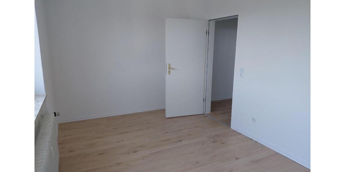 Etagenwohnung Lage - 2 Zimmer, 62 m&sup2;, 600&euro; | Angebot:24954447