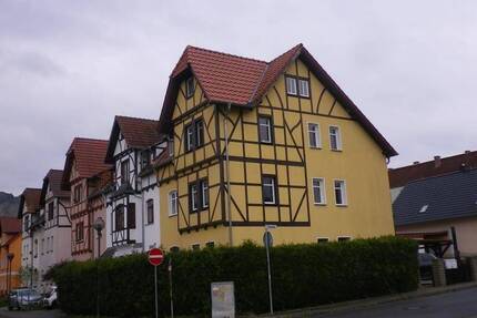 Top saniertes Zweifamilien Reihenendhaus in beliebter Wohnlage 8 zimmer