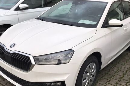 Skoda Fabia 9.000 km 16.990 € Östringen 76684
