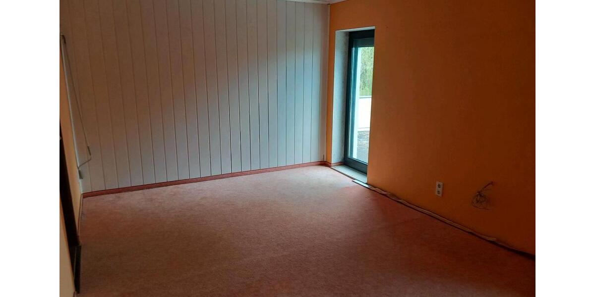 Bauernhaus, Landhaus Gröditz - 7 Zimmer, 280 m&sup2;, 210.000&euro; | Angebot:27245475