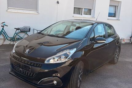 Peugeot 208 71.000 km 6.790 &euro; Augsburg 86165