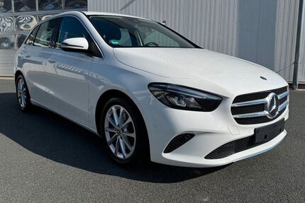 Mercedes B 220