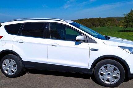 Ford Kuga 86.100 km 9.700 &euro; Altdorf 72655