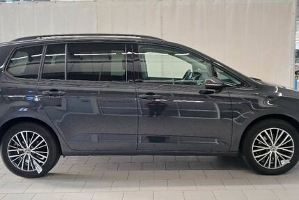 VW Touran 63.200 km 28.888 &euro; Greiz 07973