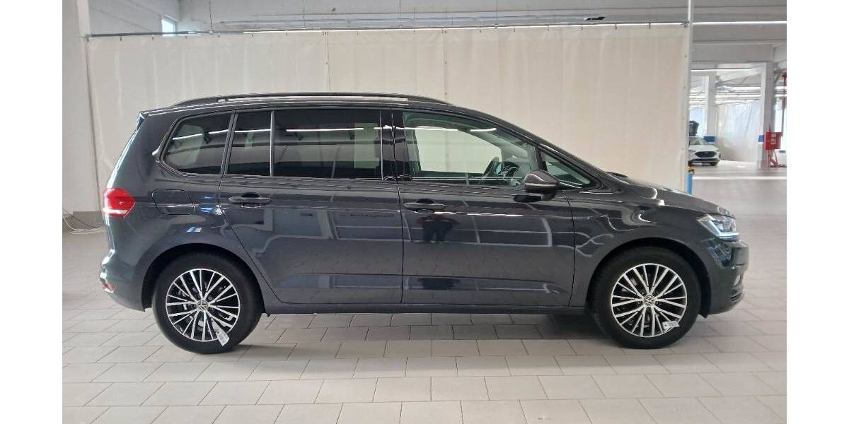 VW Touran 63.200 km 28.888 &euro; Greiz 07973